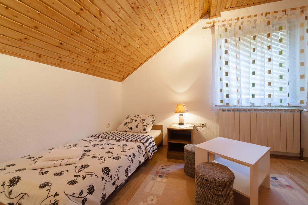 Apartment Luketic Slunj Exteriér fotografie